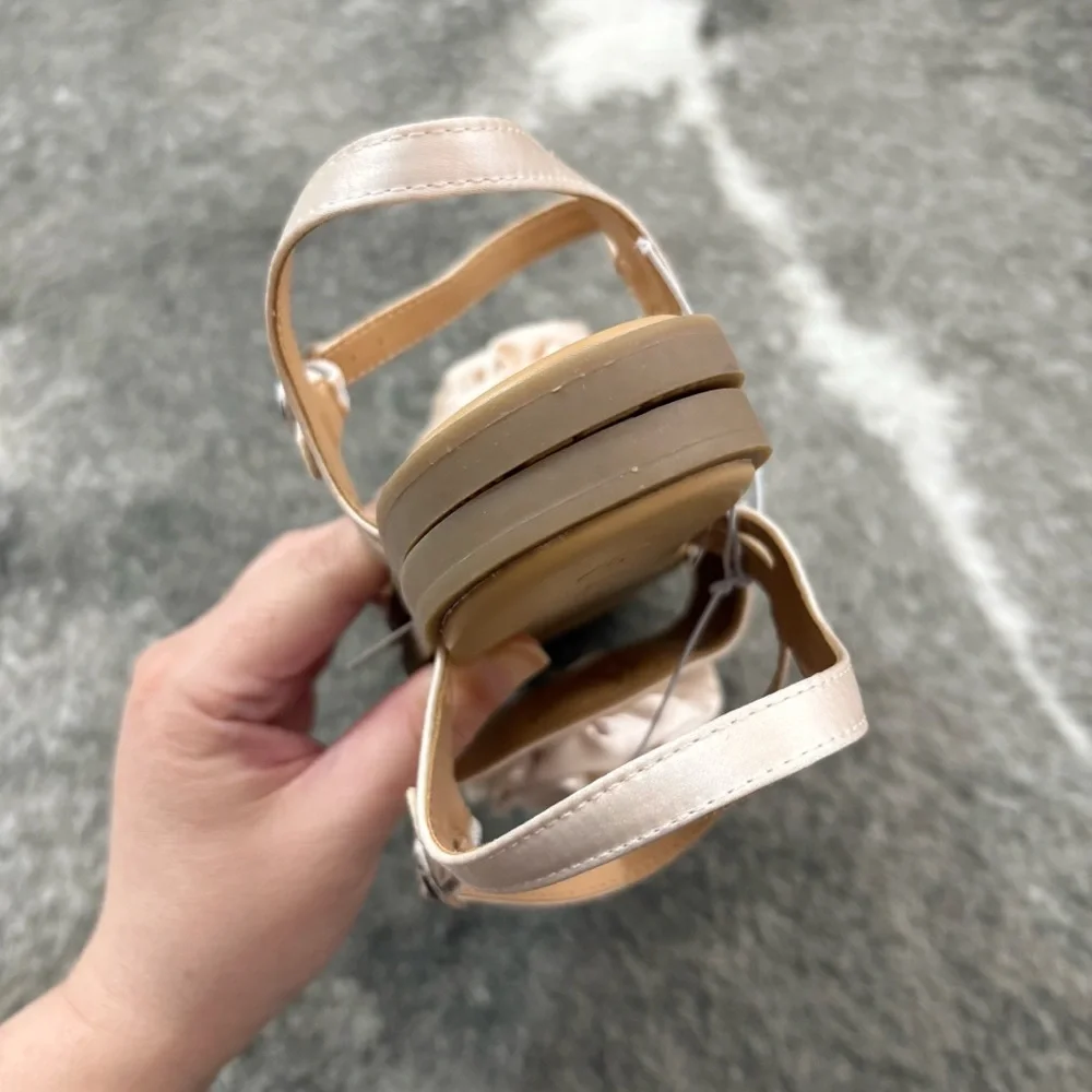 NWT Cat & Jack Rosette Sandals - Picture 9 of 10